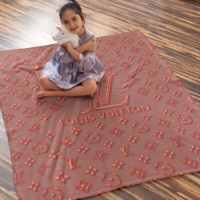 LV | PREMIUM FLEECE BLANKET LYA26032532