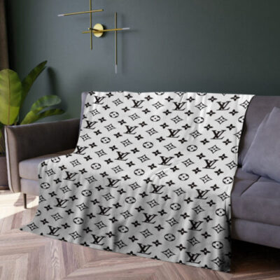 LV | PREMIUM FLEECE BLANKET LYA26032525
