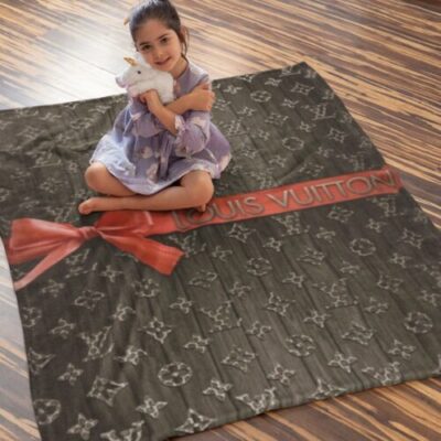 LV | PREMIUM FLEECE BLANKET LYA26032535