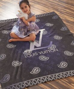 LV | PREMIUM FLEECE BLANKET LYA26032531