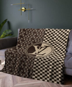 LV | PREMIUM FLEECE BLANKET LYA26032521