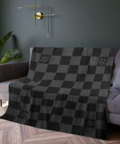 LV | PREMIUM FLEECE BLANKET LYA26032513