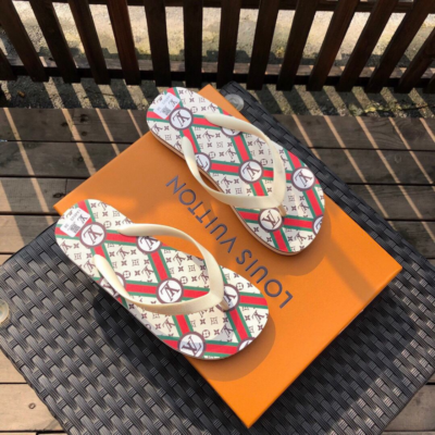 LV | Limited Edition Flip-Flops LYA04042533