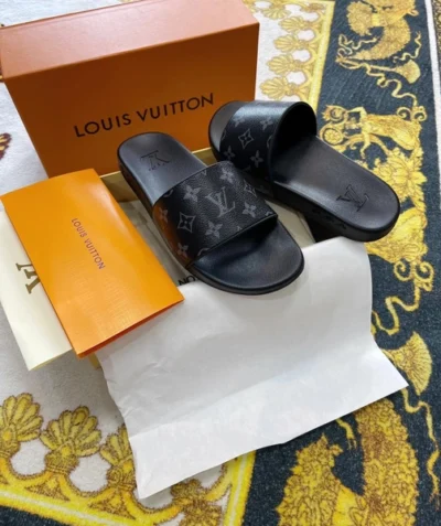 LV |  Slippers Unisex AZL1518F1