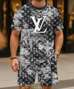 Louis Vuitton |  Limited Edition T-Shirt & Shorts Set 2025 TD9 21-29/06