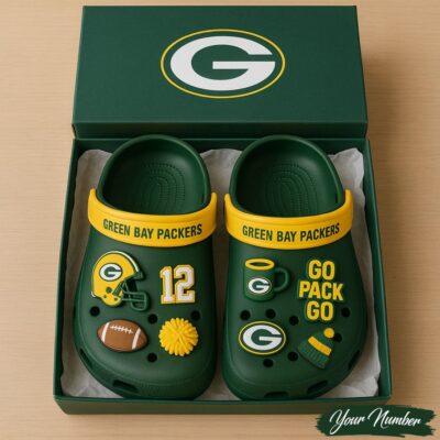 Green Bay Packers | PREMIUM NFL CLOGS WITH CHARMS