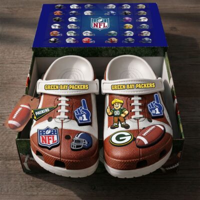 Green Bay Packers | PREMIUM NFL CLOGS WITH CHARMS - 11 Kid