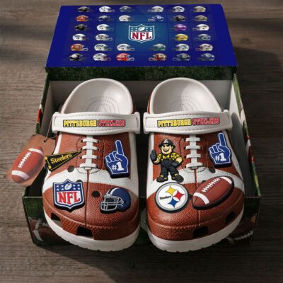 Pittsburgh Steelers | PREMIUM NFL CLOGS WITH CHARMS - 7 Men/9 Women