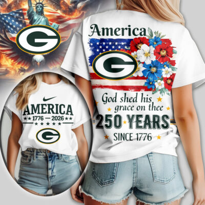 Green Bay Packers | Premium NFL America God Shed His Grace On Thee Women Shirt